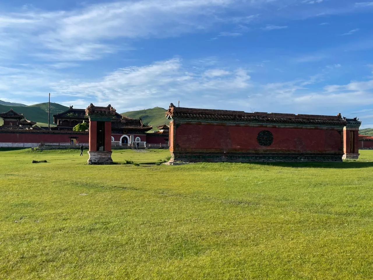 Central: Monasteries, waterfalls, the ancient capital